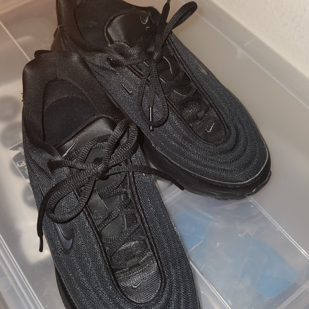 Nike Black Women's Sneakers